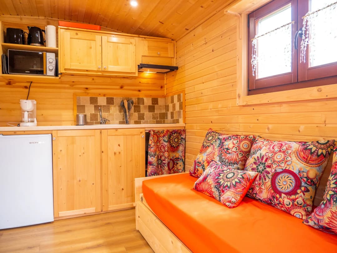 Vue d'ensemble cuisine et séjour