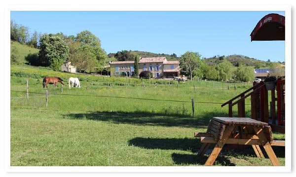 Hébergement insolite à la ferme dans les Pyrénées