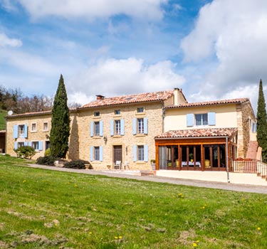 Gite et roulotte à la ferme en Ariège